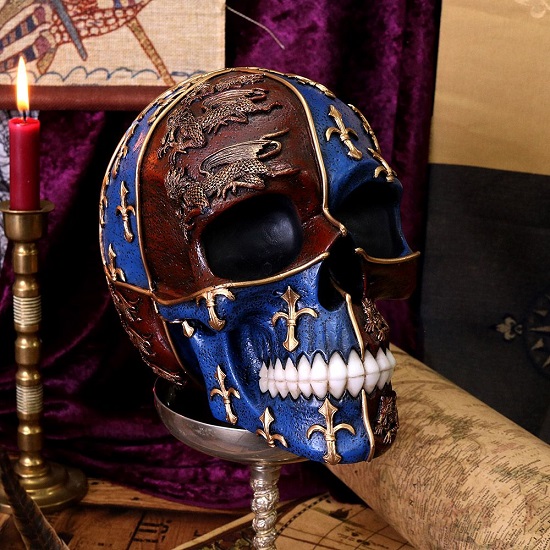 sk-sch038-6-skull-figurine-medieval-skull