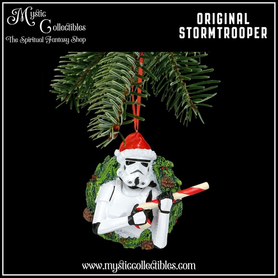 sr-hd001-1-hanging-decoration-stormtrooper-wreath