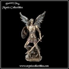 Beeld Archangel Michael Defeating Satan (Engel - Engelen)