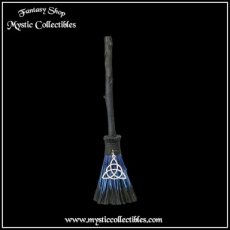 WI-FG015 Beeld Positive Energy Broomstick Triquetra